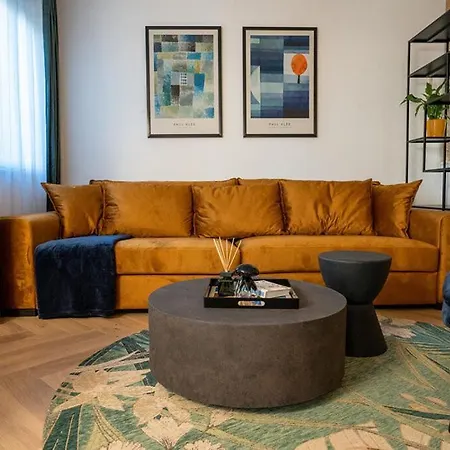 Chic Escape - Designer Oasis Near The