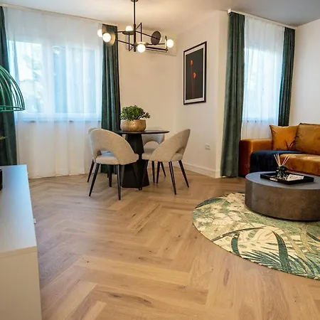 Chic Escape - Designer Oasis Near The *