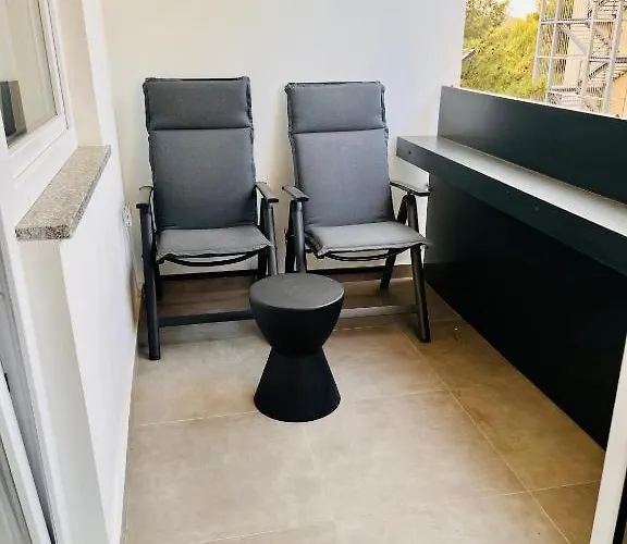 Appartement Chic Escape - Designer Oasis Near The *