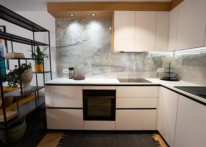 Chic Escape - Designer Oasis Near The Appartement